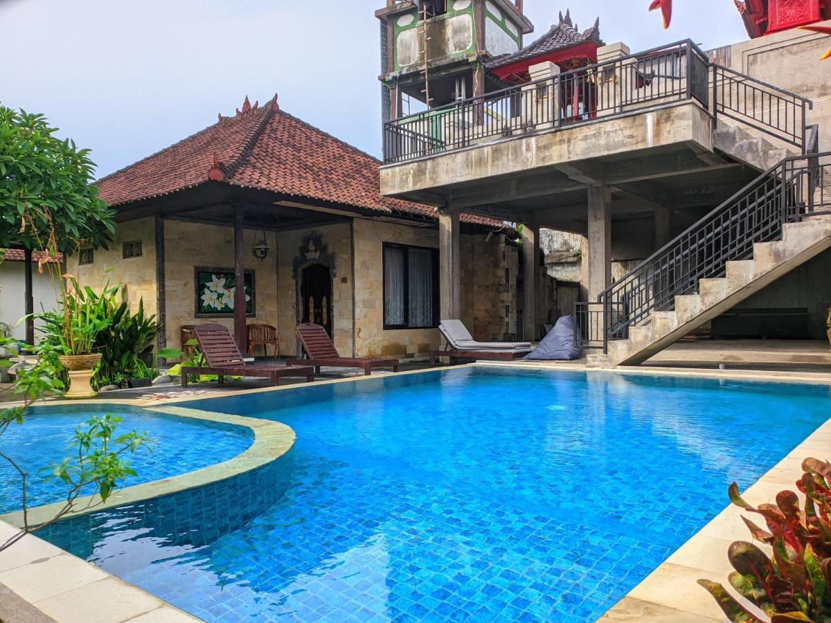 Taman Sari Hotel 3*